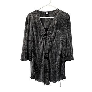 Studio 1940 classic vintage flowy black and white flutter sleeve 3/4 sleeve top